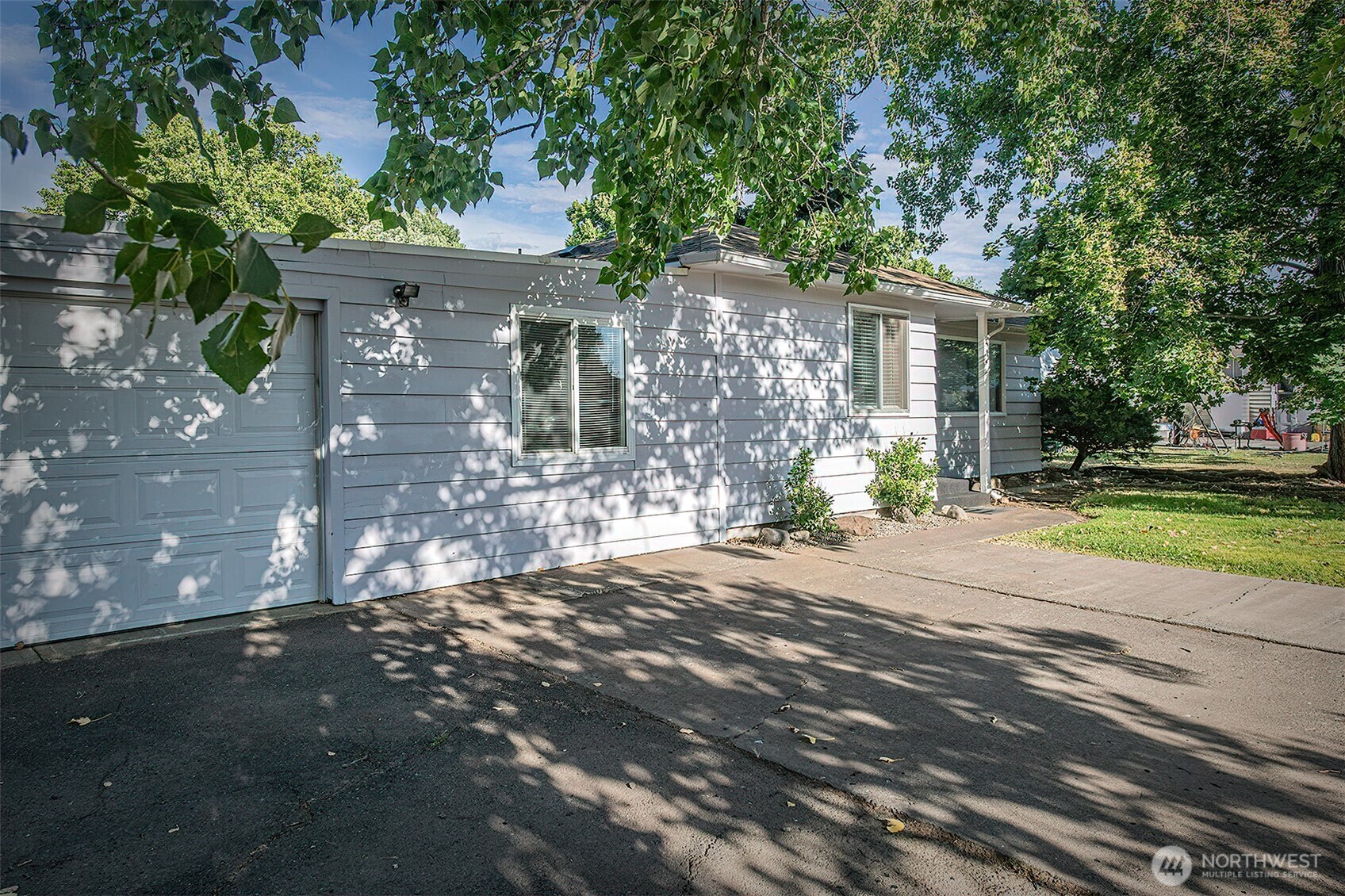 Property Photo:  1116  Helen Street  OR 97862 