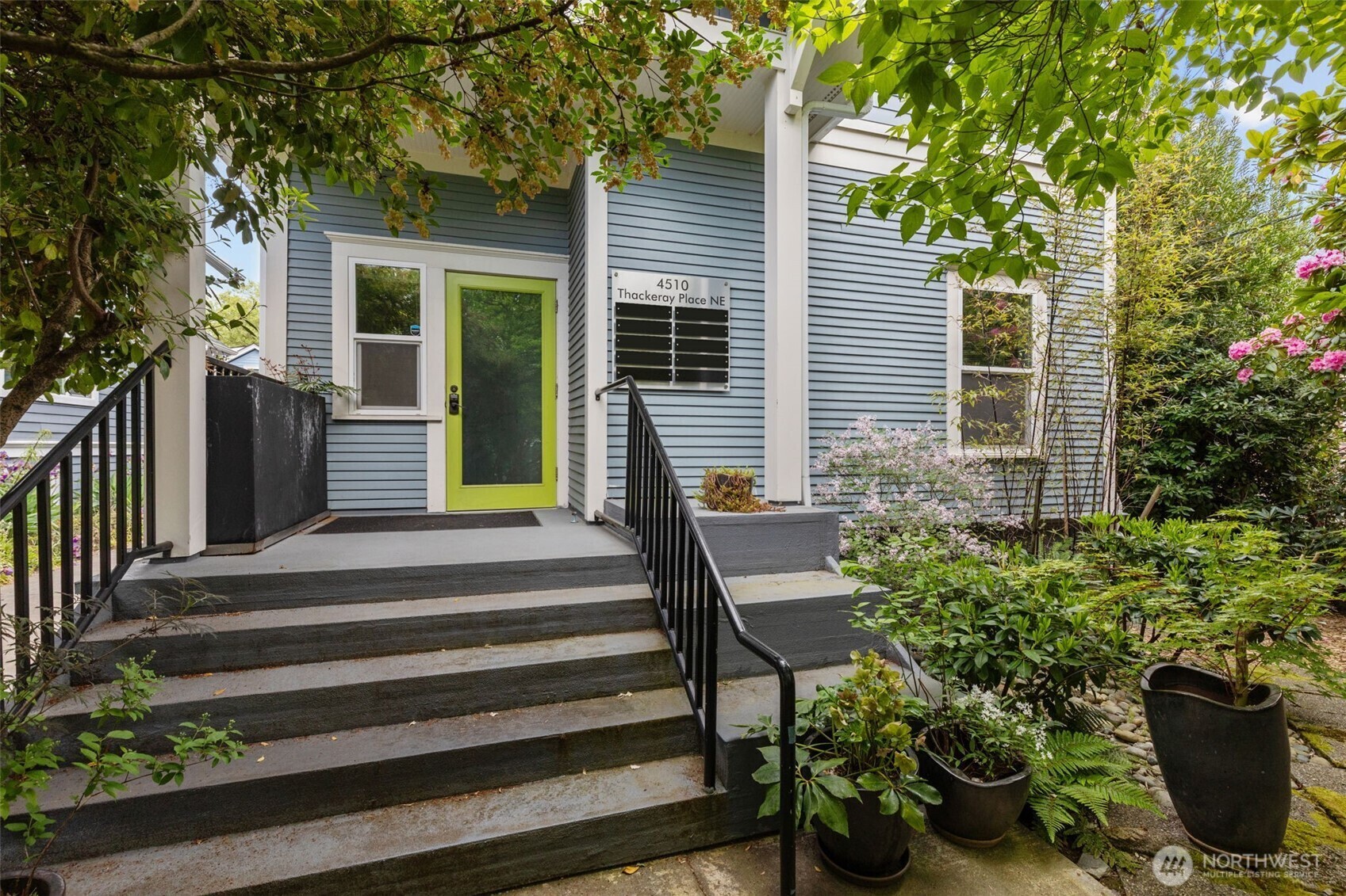 4510  Thackeray  NE  Seattle WA 98105 photo