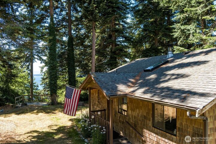Property Photo: 2140 Inverness Way WA 98239