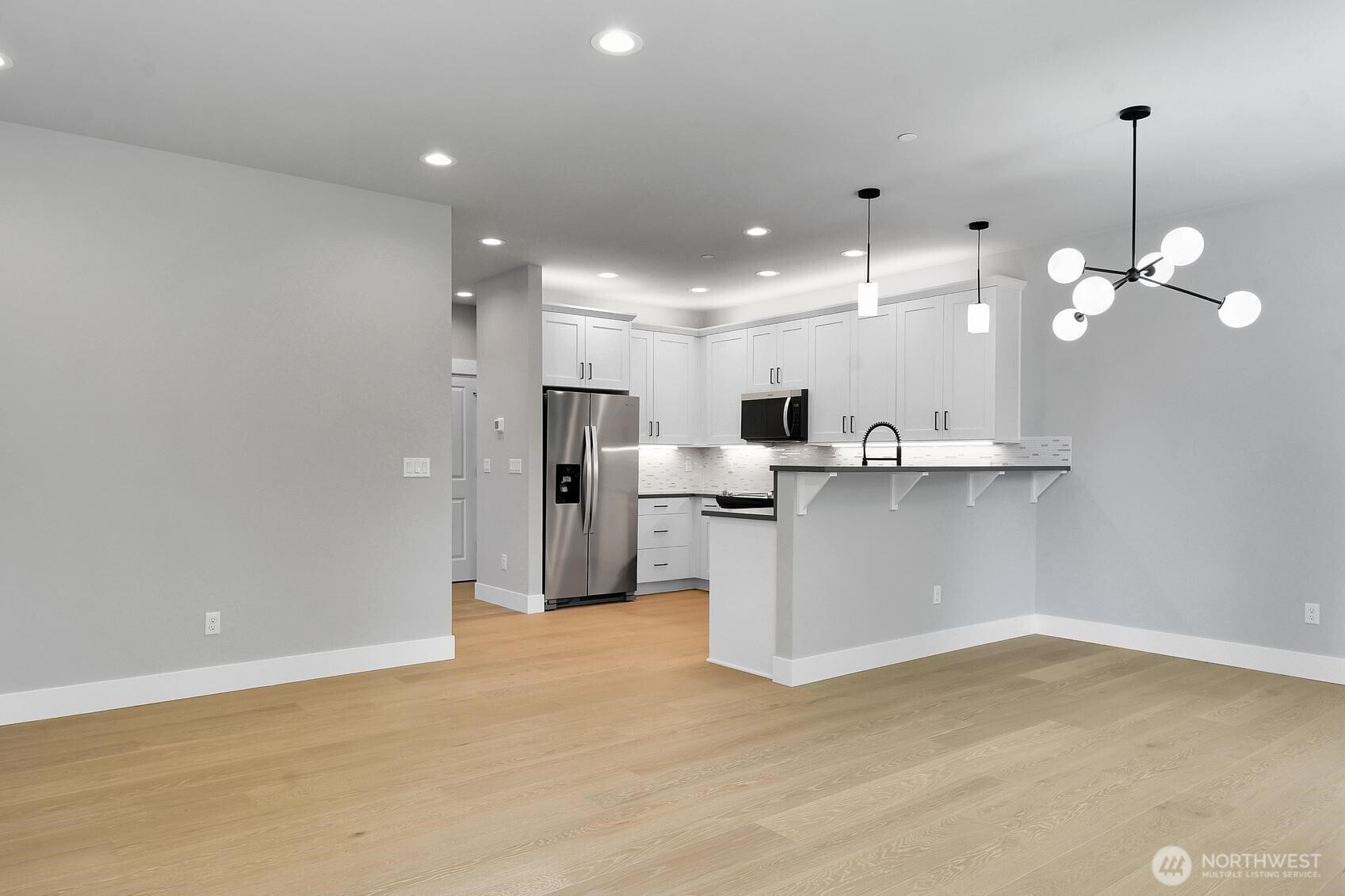 Property Photo:  1315  83rd Avenue SE  WA 98258 