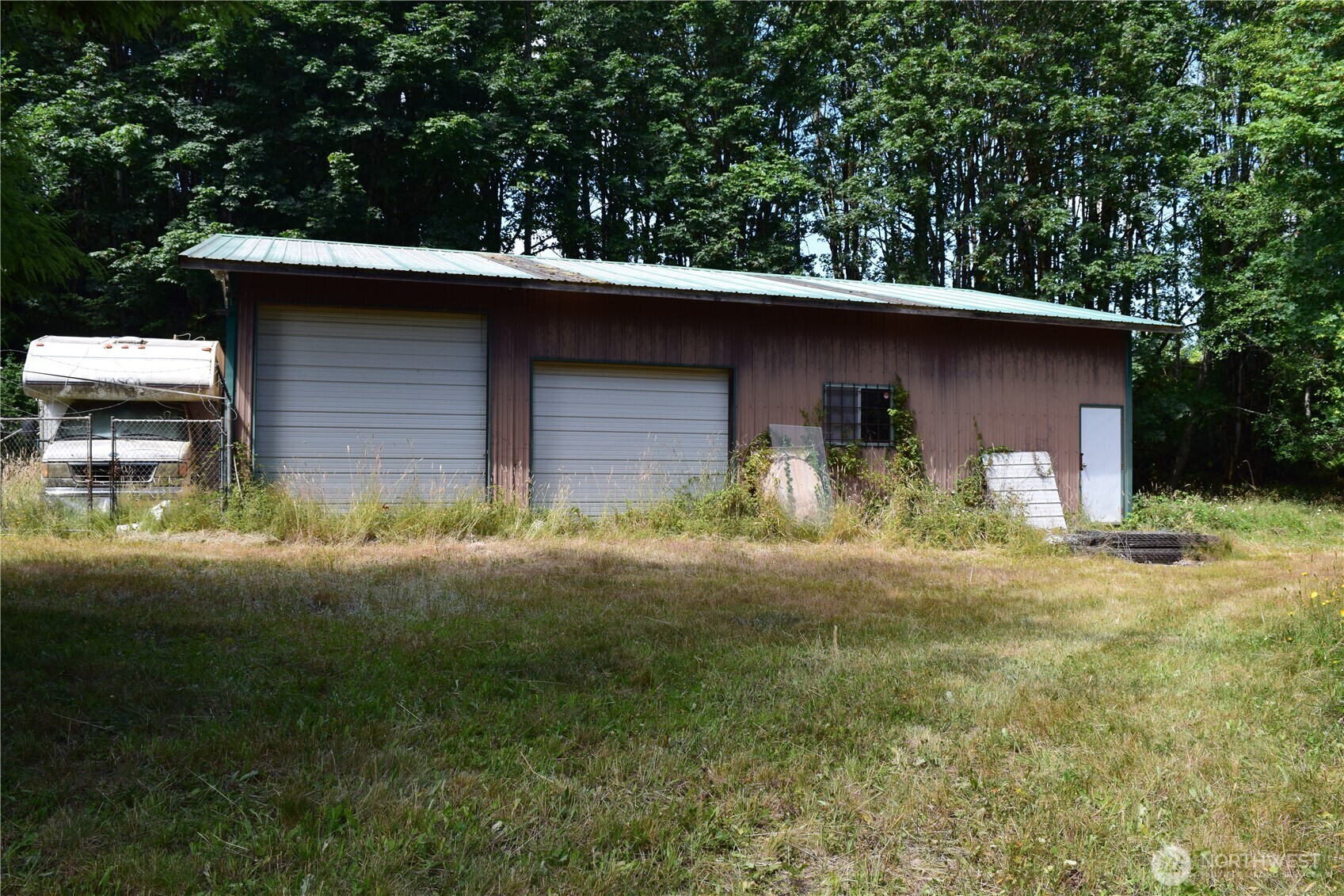 Property Photo: 1085 Oak Point Road WA 98632