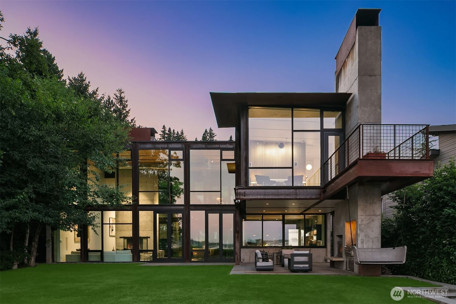 Property Photo:  8320  Avalon Drive  WA 98040 