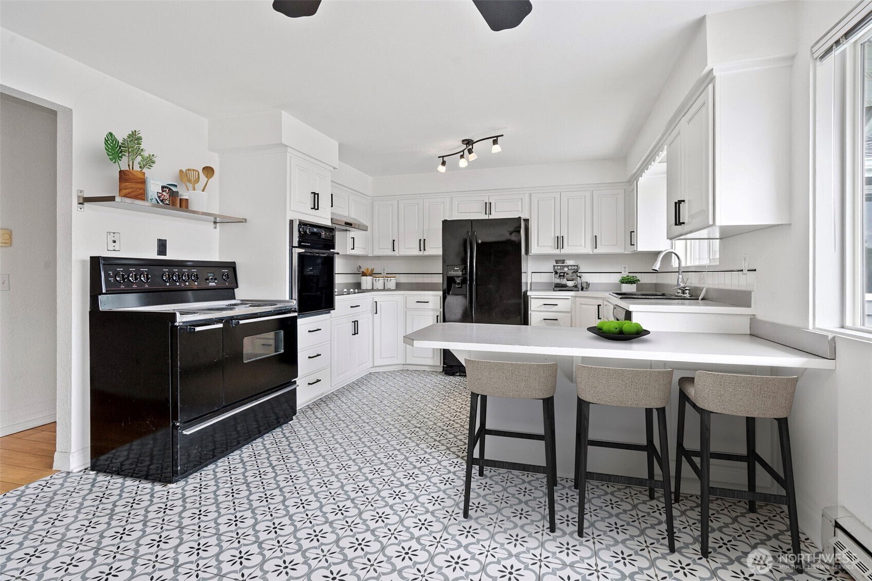 Property Photo:  4988  32nd Street NE  WA 98422 