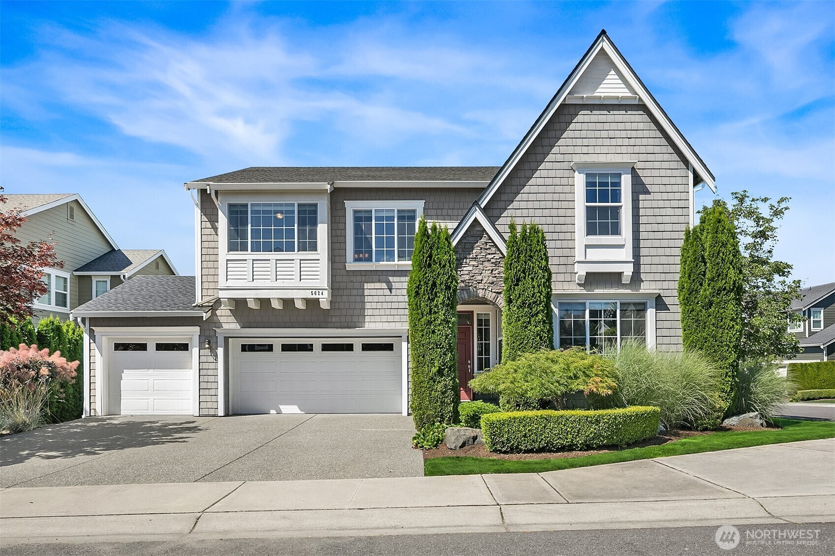 Property Photo: 5624 NE 8th Place WA 98059