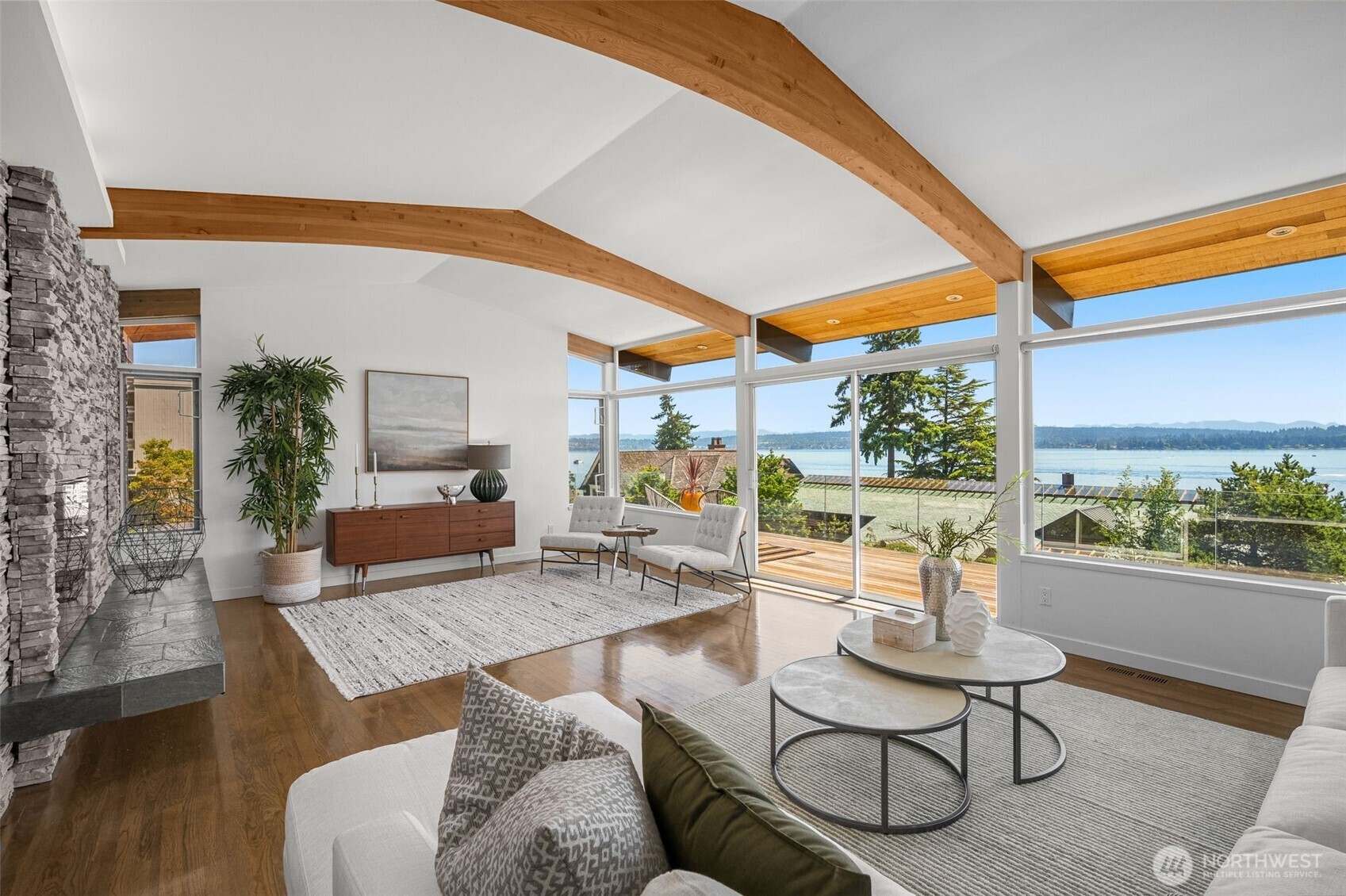 Property Photo: 5323 NE 42nd Street WA 98105