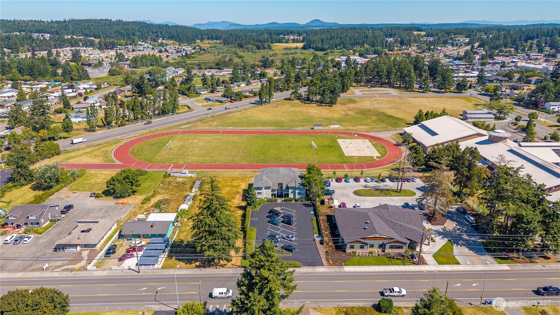 Property Photo: 726 E Whidbey Avenue WA 98277