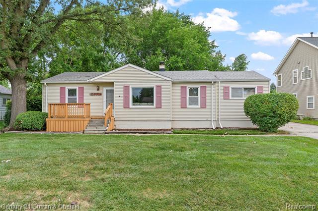 Property Photo: 2149 Isabell Dr Drive MI 48083