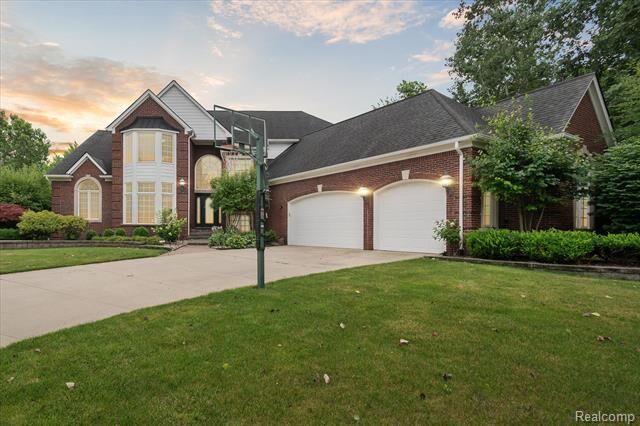 2632 Hawthorne Drive S  Shelby Twp MI 48316 photo