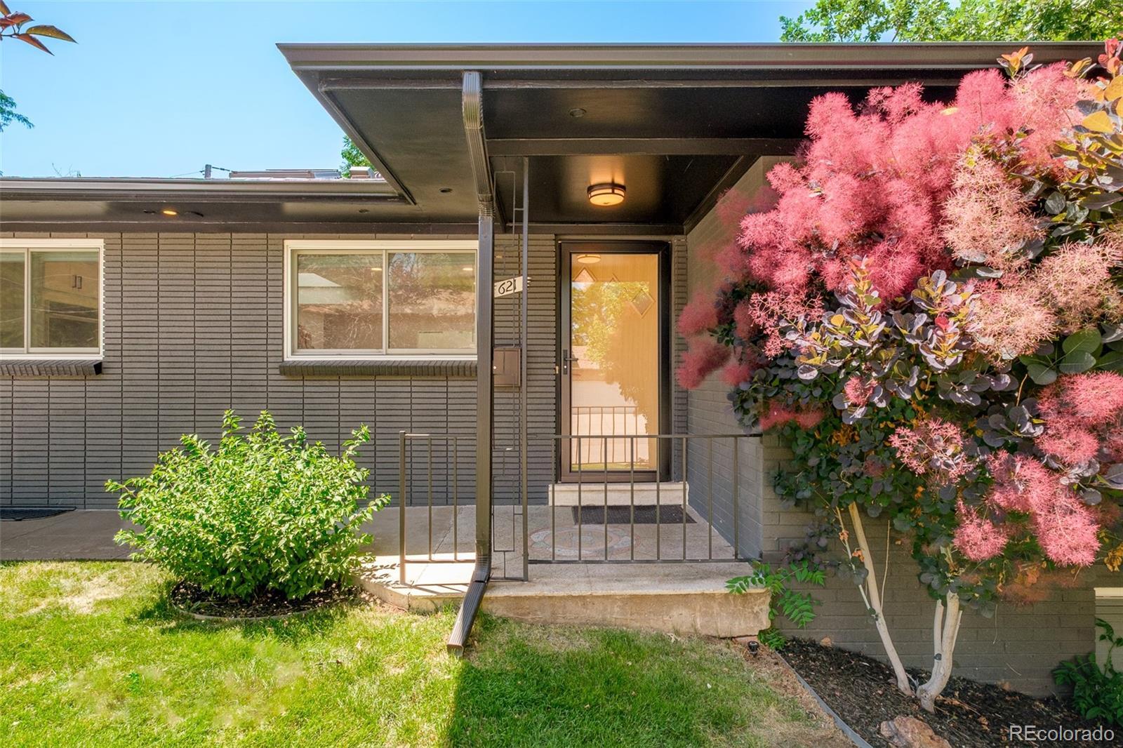 Property Photo:  621 S Harrison Lane  CO 80209 