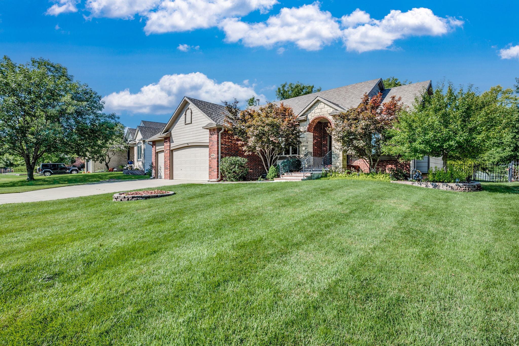 Property Photo:  1105 N Hickory Creek St  KS 67235 