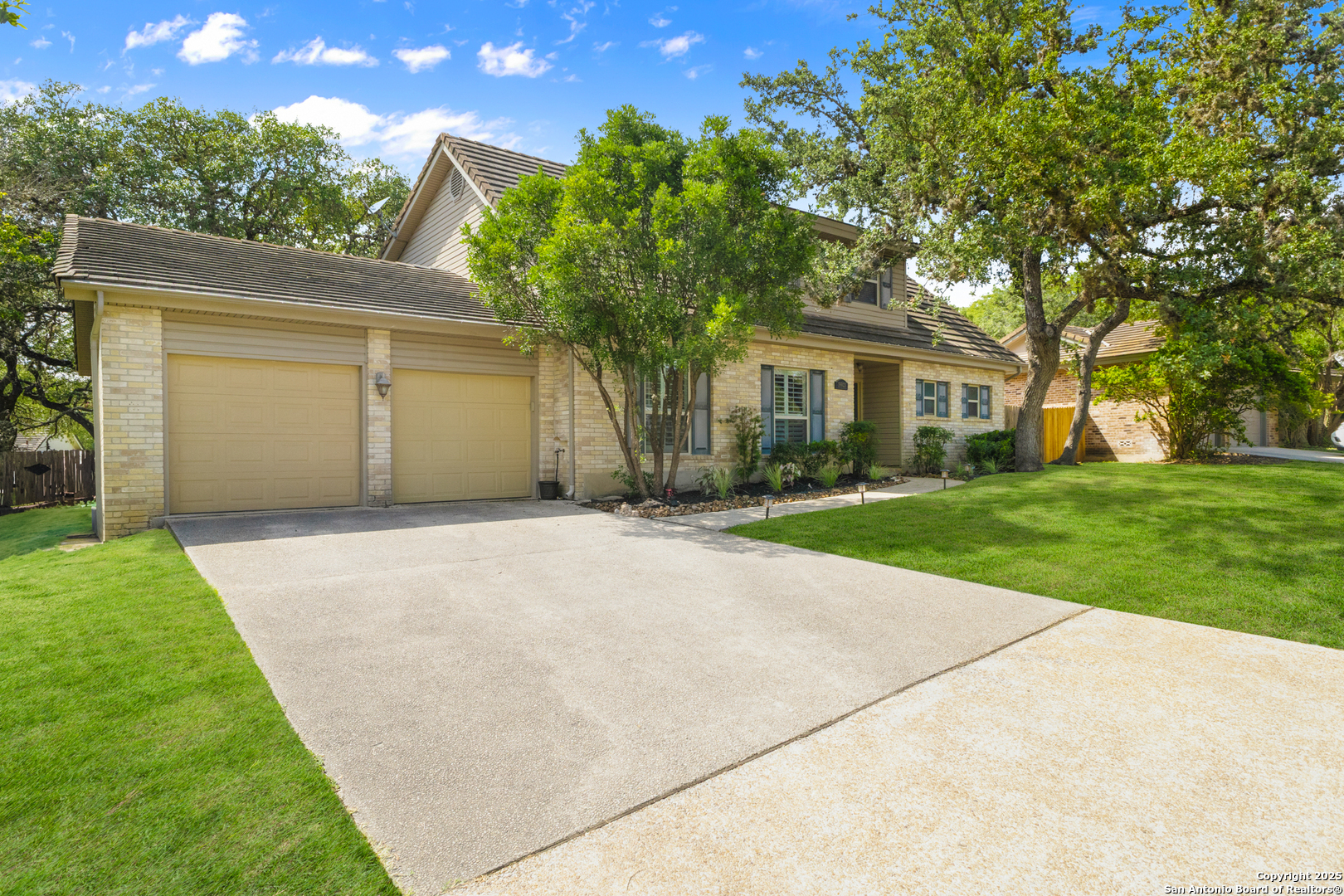 Property Photo: 19903 Encino Grove TX 78259