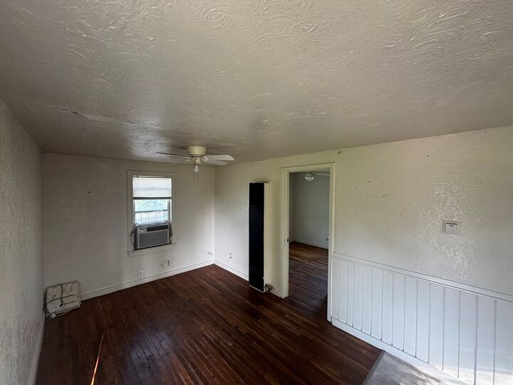 Property Photo:  607 E 38th St  TX 76903 