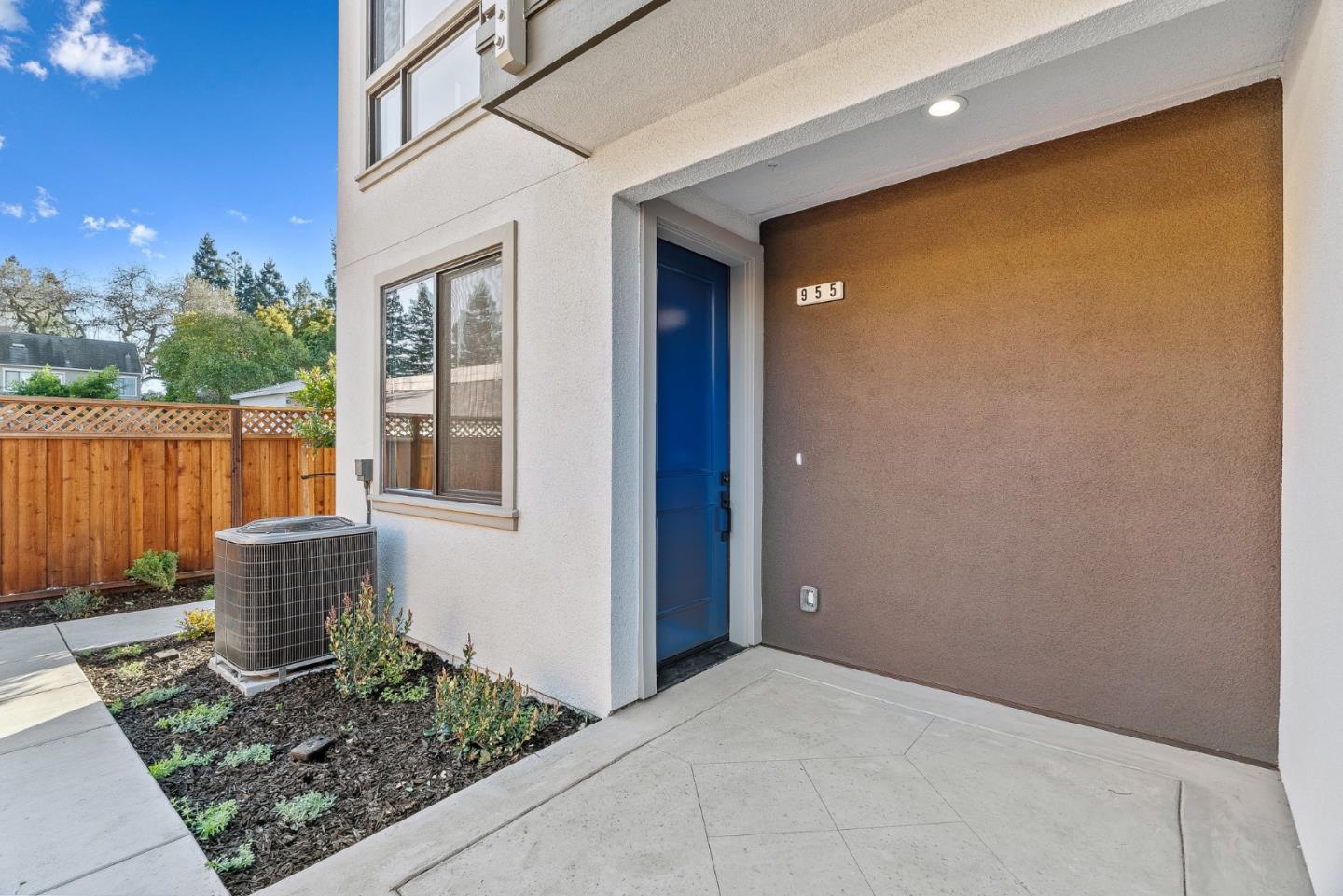 Property Photo:  955 Woodside Road  CA 94061 