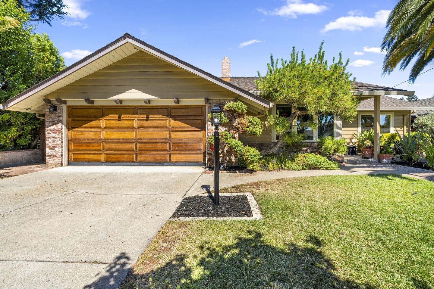 Property Photo:  910 Monica Lane  CA 95008 