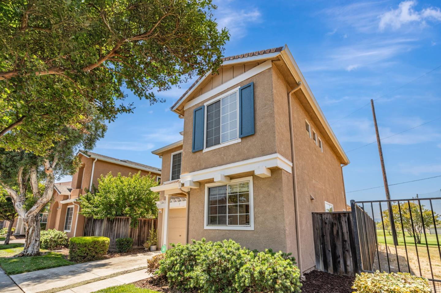 Property Photo: 1517 Hermocilla Way CA 95116