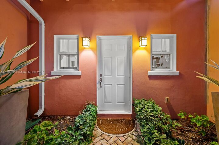 Property Photo:  568 Loretto Ave 11  FL 33146