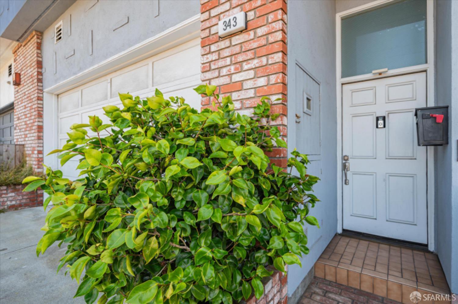 Property Photo:  343 Frankfort Street  CA 94014 