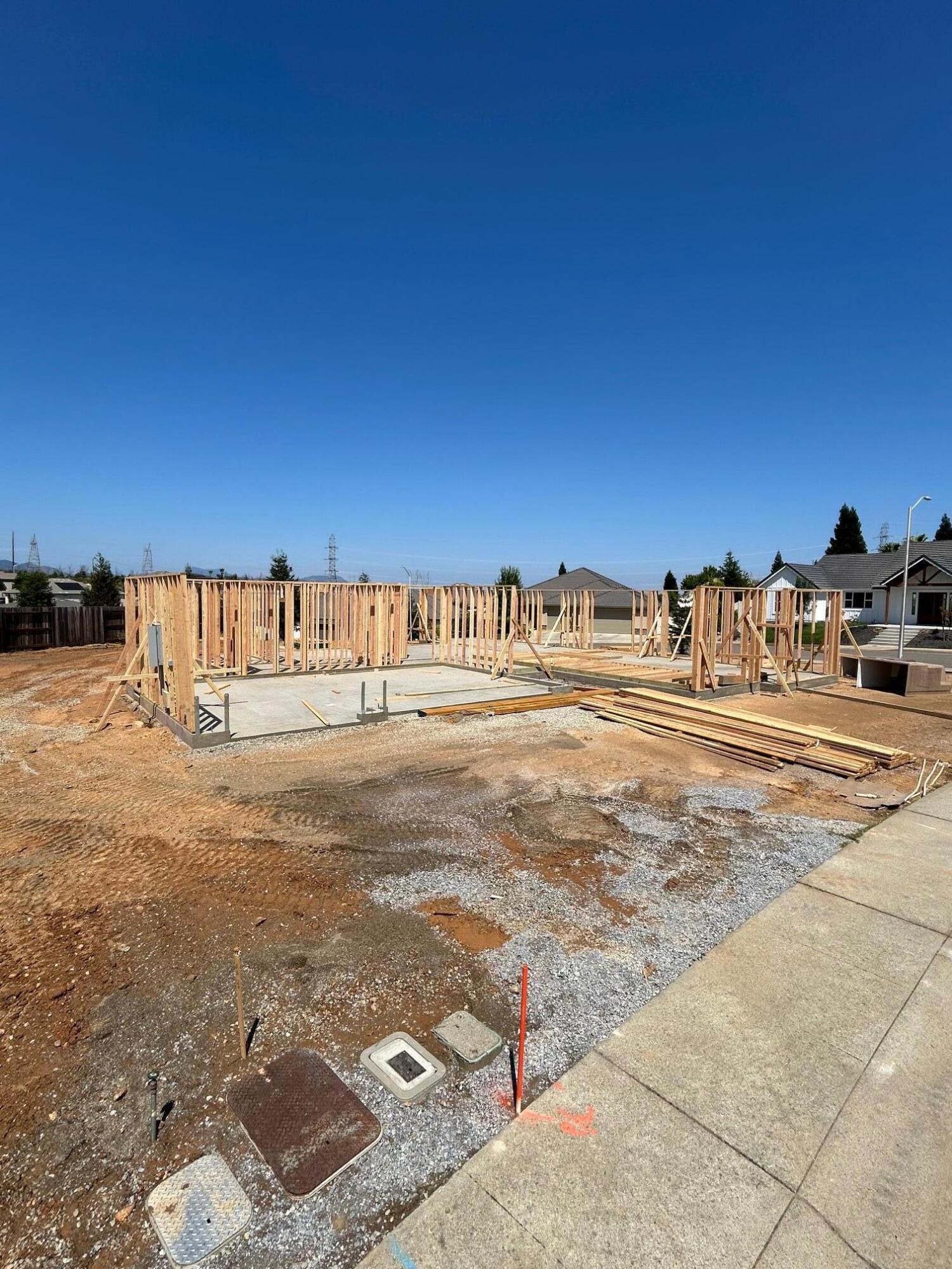 Property Photo:  4806 Ferrington Court  CA 96003 