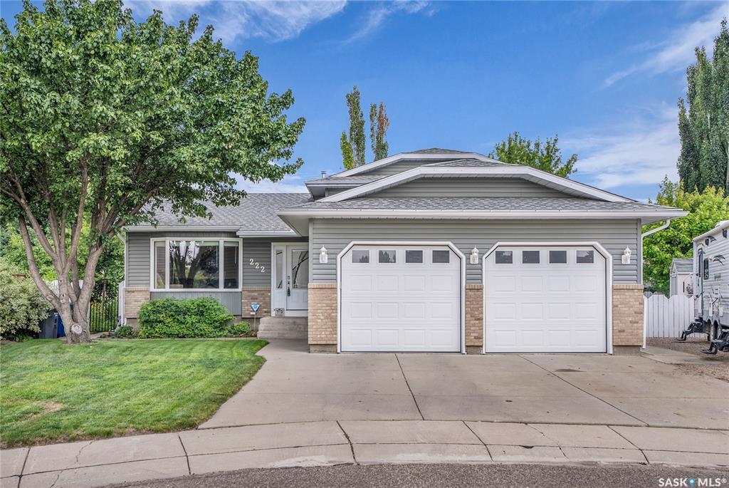 Property Photo: 222 Stacey Court SK S7L 7A7