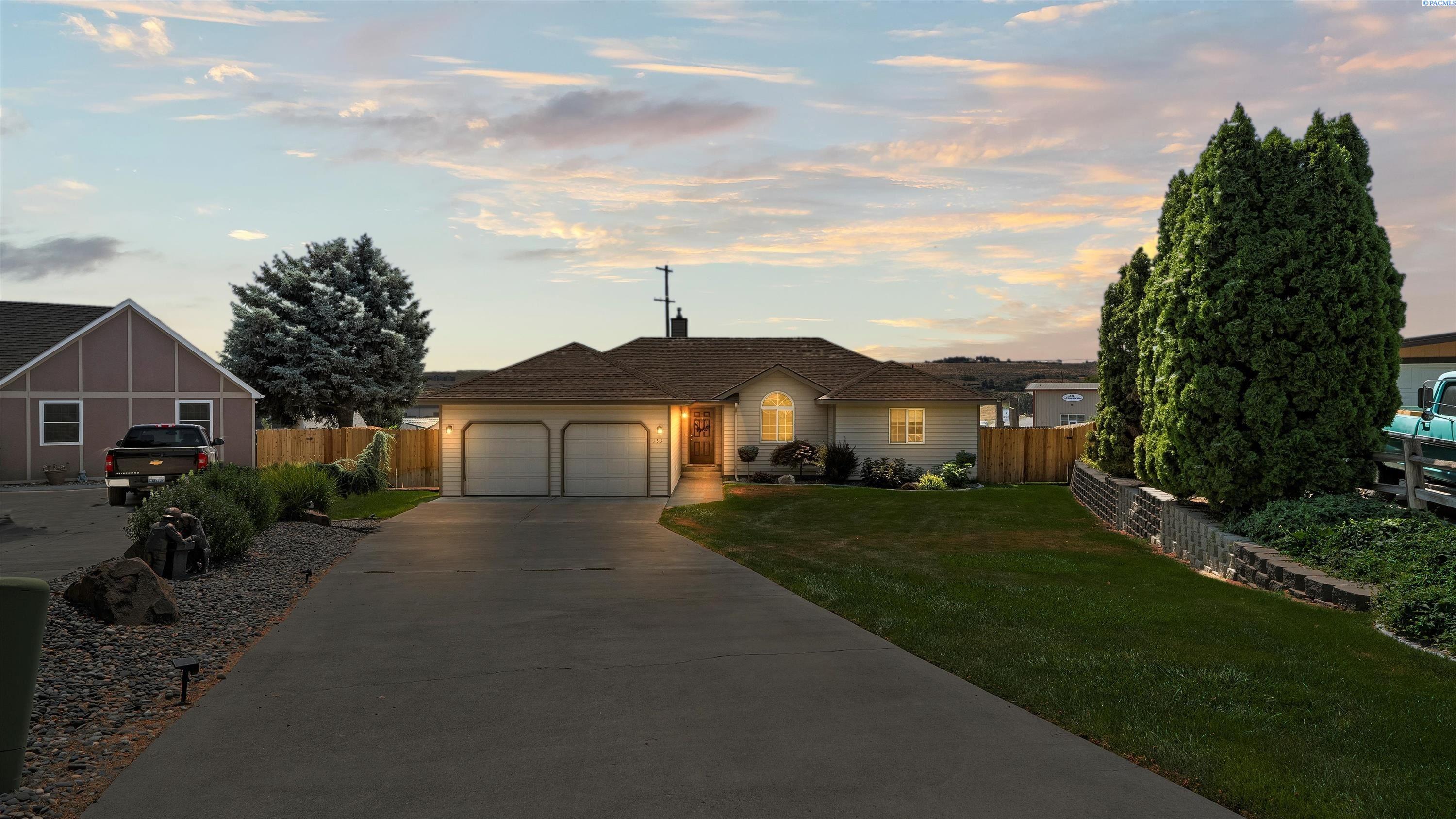 Property Photo: 157 Travis Lane WA 99338