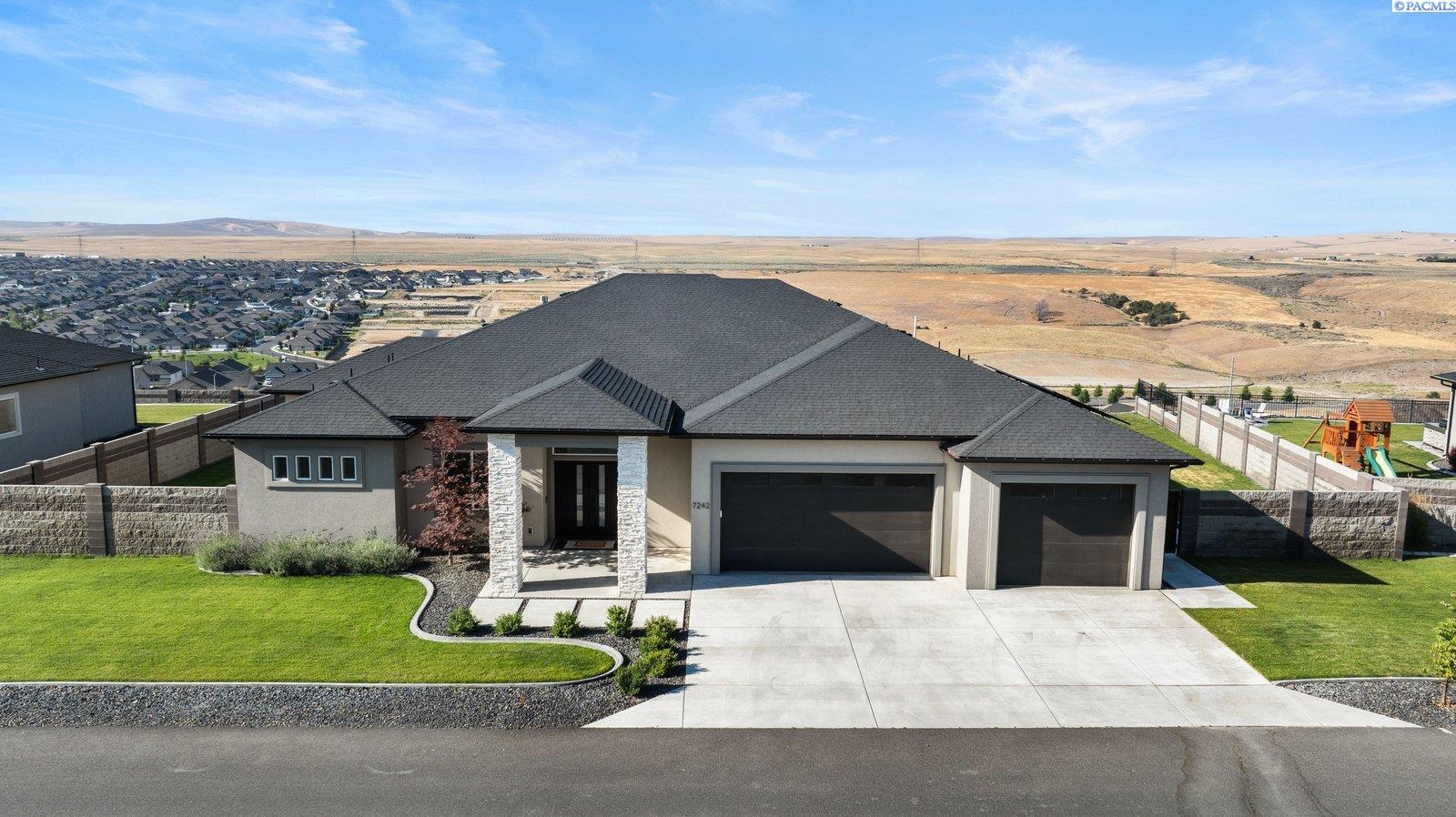 7242 W 22nd Place  Kennewick WA 99338 photo