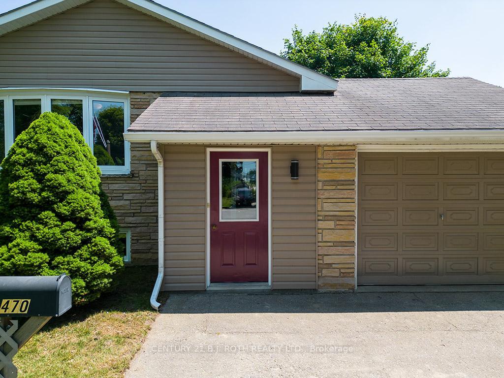 Property Photo: 470 Wellington Street E ON N0G 2L2