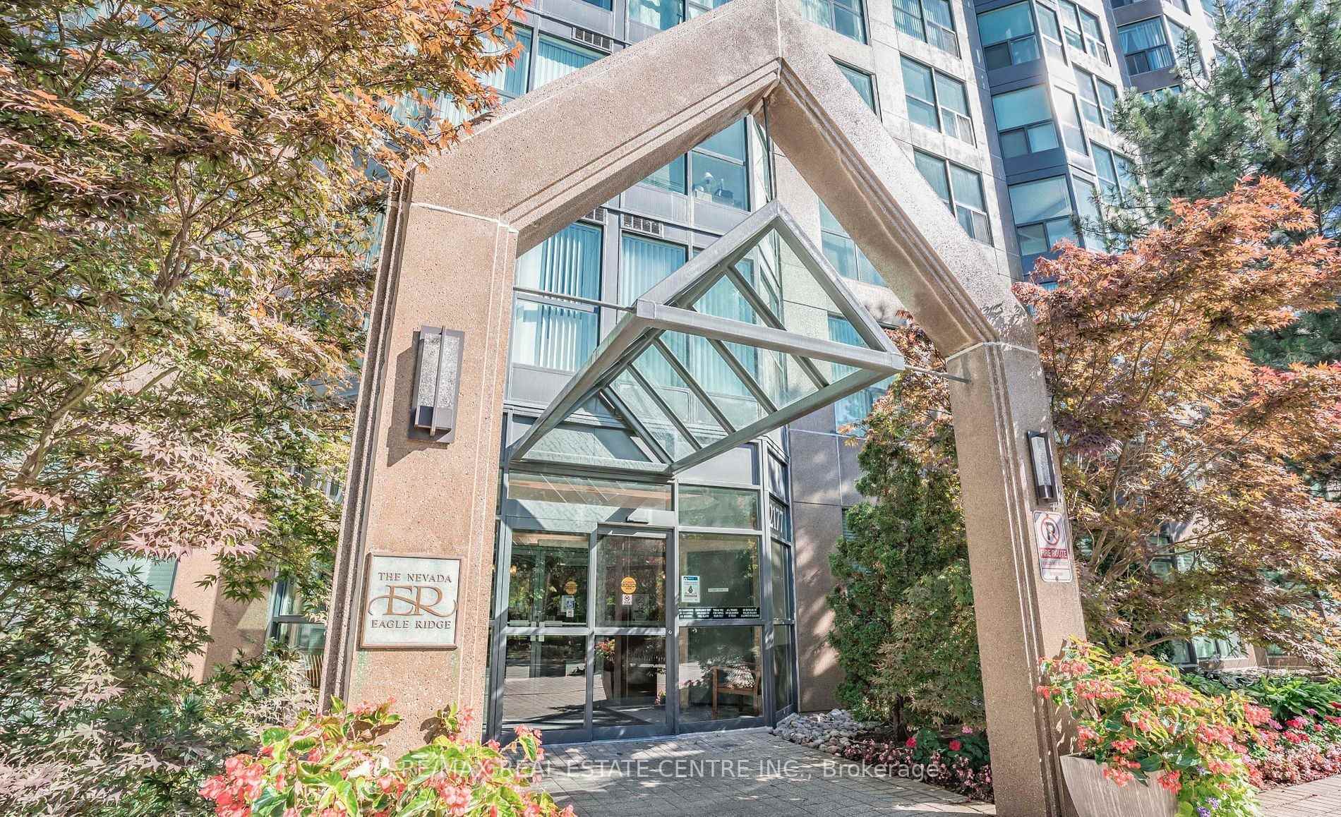 Property Photo: 2177 Burnhamthorpe Rd W Road 1308 ON L5L 5P9