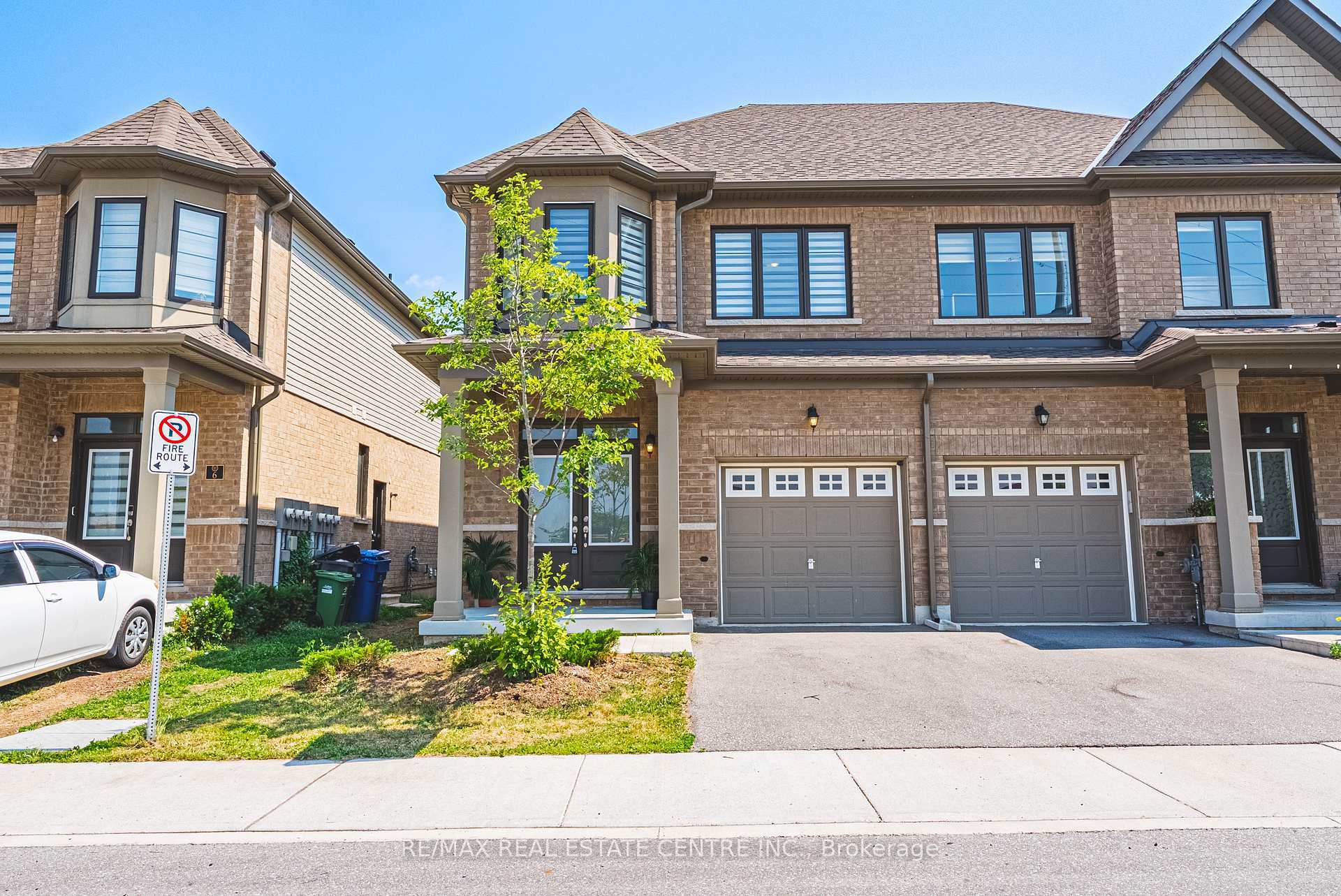 Property Photo:  166 Deerpath Drive 7  ON N1K 0E2 