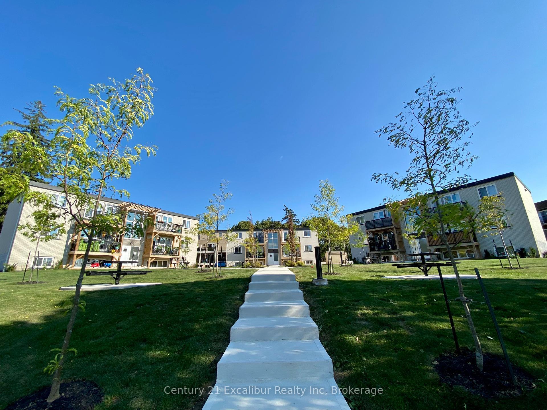 Photo de la propriété:  360 Queen Street E 1  ON N1M 1T4 