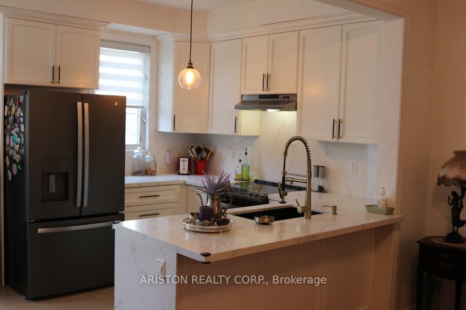Property Photo:  40 Alexie Way  ON L4H 3B8 
