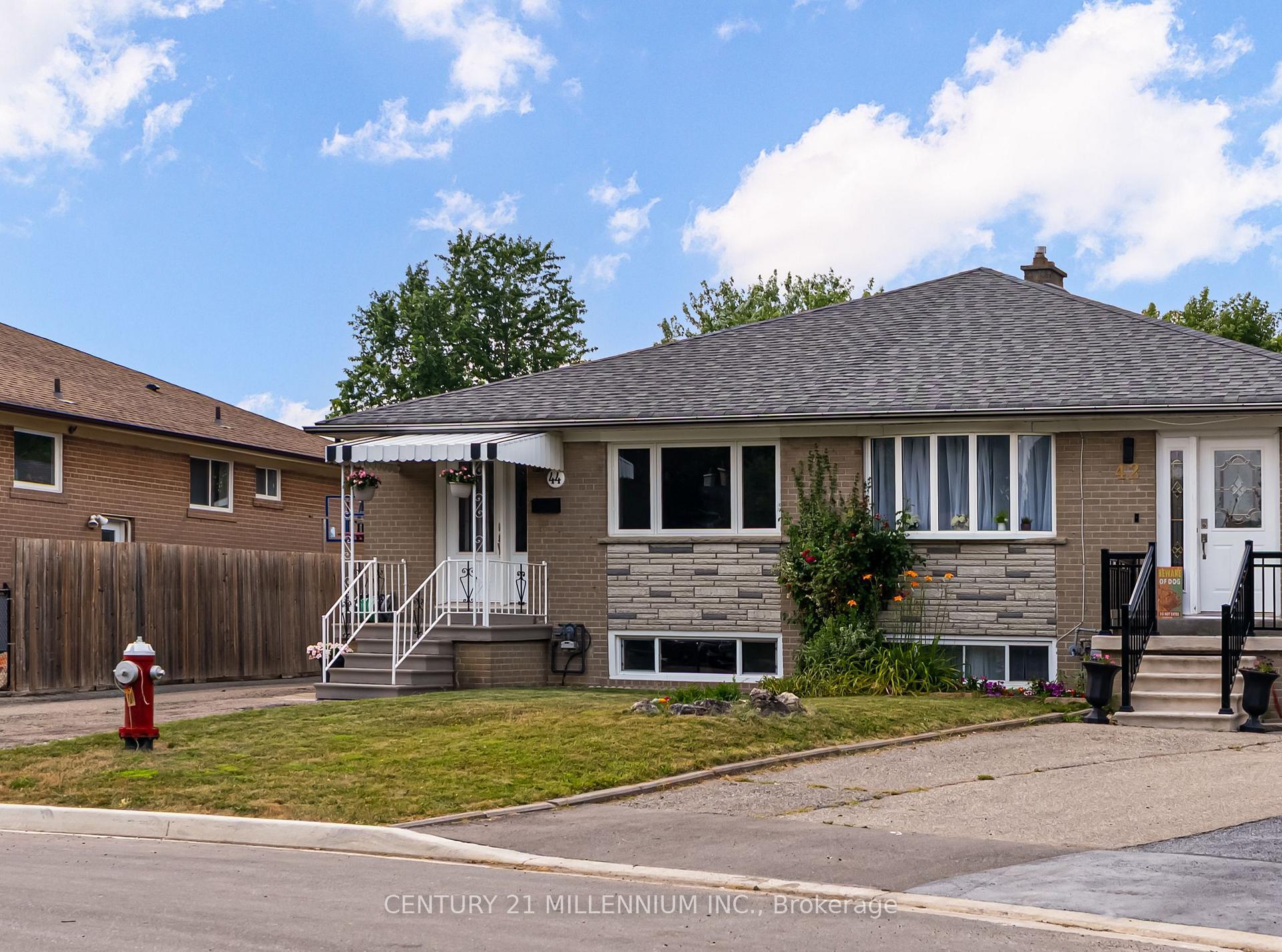 Photo de la propriété: 44 Sanford Crescent ON L6X 2C3