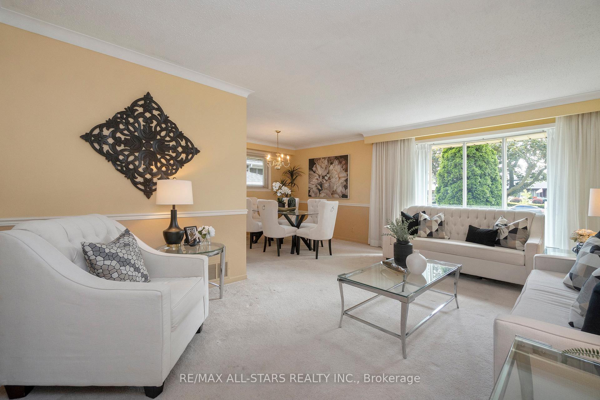 Property Photo: 24 Ensign Place ON M1G 2R1