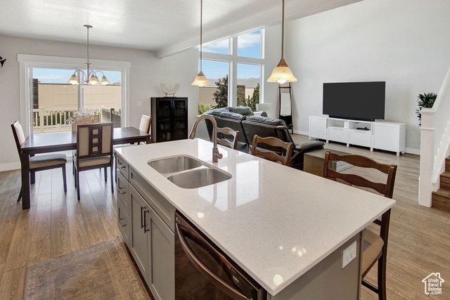 Property Photo: 954 W Rutledge Rd UT 84065