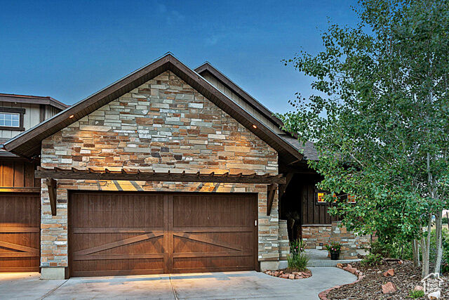 Property Photo: 1617 E Viewside Cir UT 84036