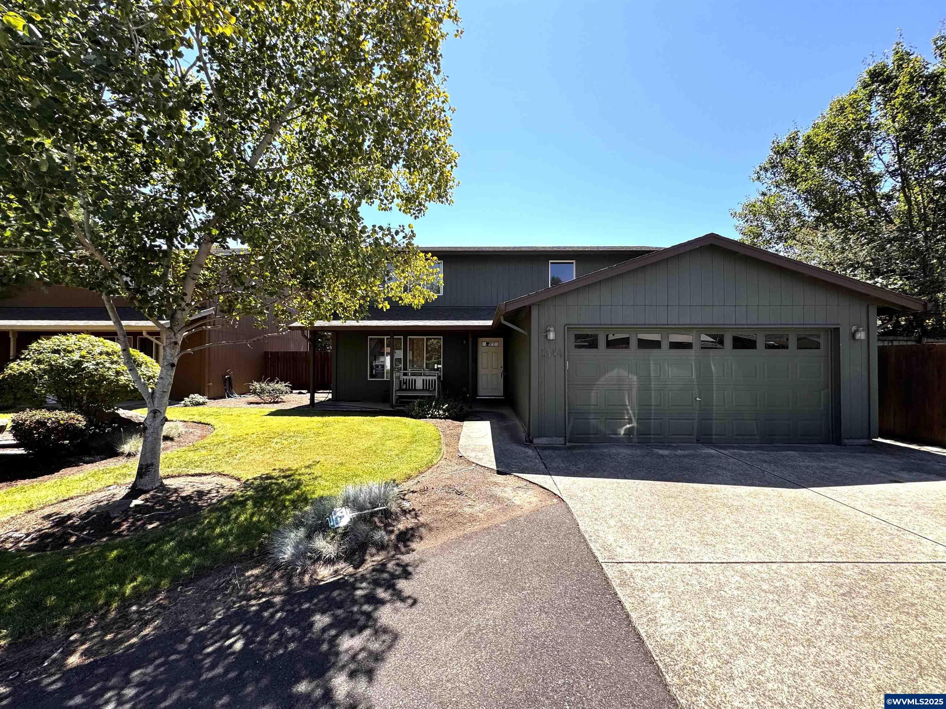 Property Photo:  1344 Vista Av  OR 97302 
