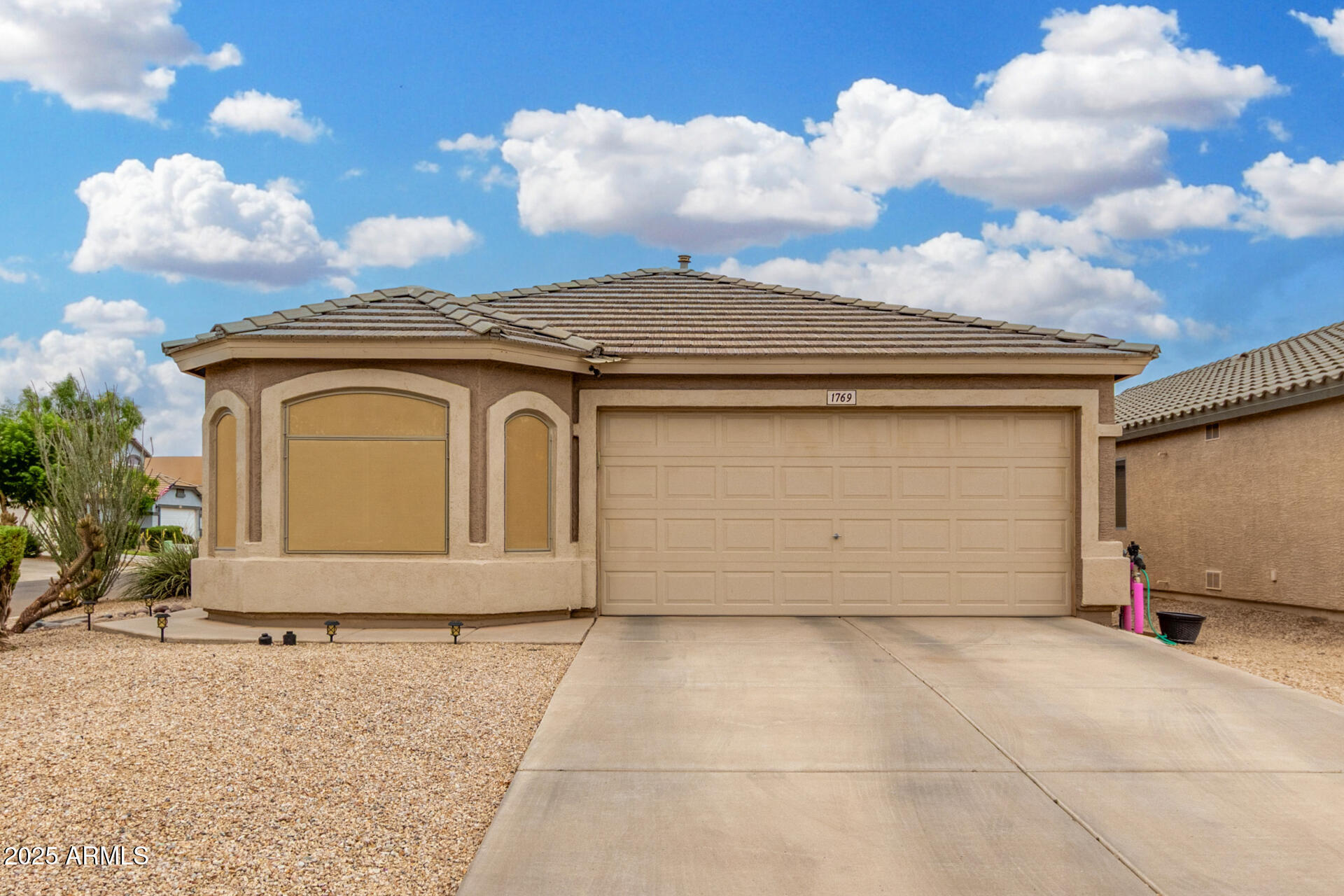 Property Photo:  1769 E Jacob Street  AZ 85140 