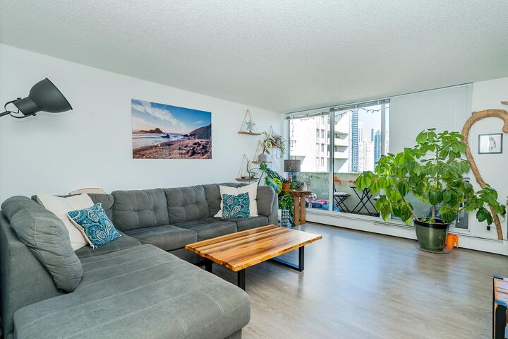 Property Photo:  4105 Maywood Street 1204  BC V5H 4A3 
