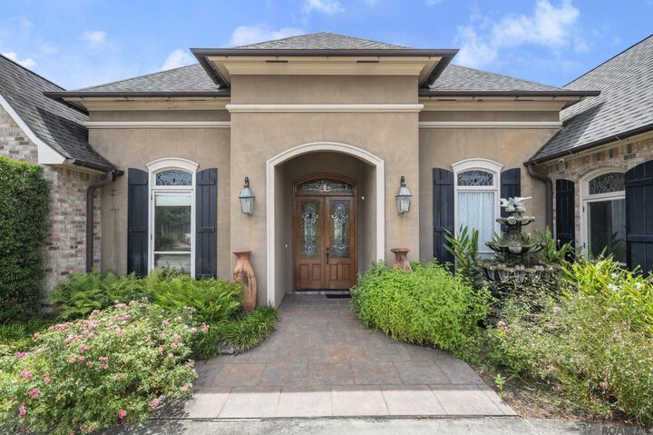 Property Photo:  6919 Lagoon Ct  LA 70739 