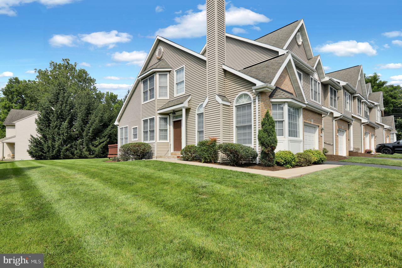 Property Photo: 18 Wyomissing Court PA 19610