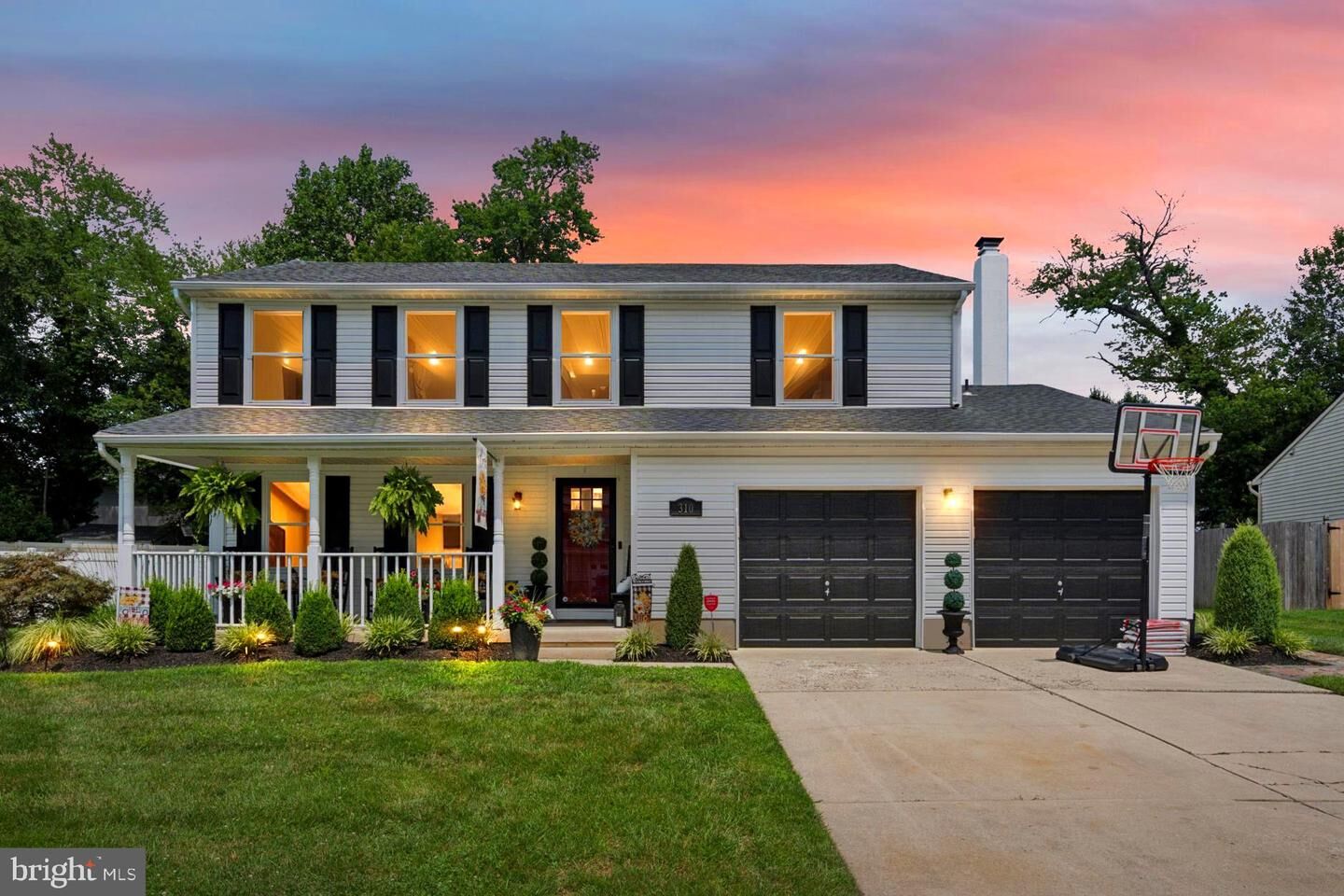 Property Photo:  310 Michael Terrace  NJ 08080 