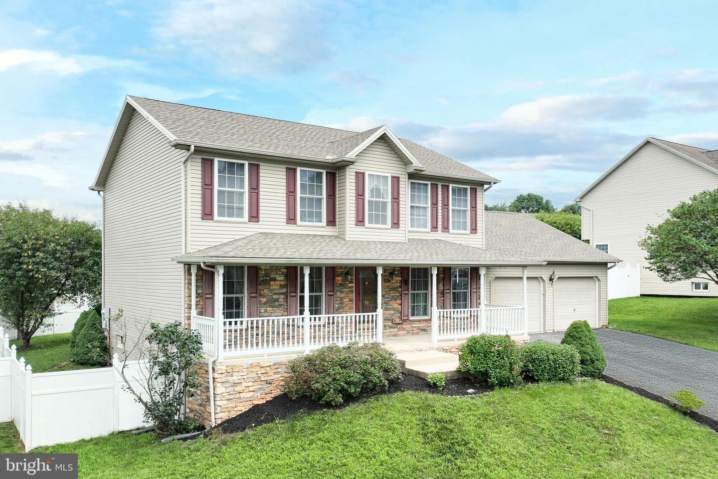 Property Photo: 40 Winterberry Lane PA 17319