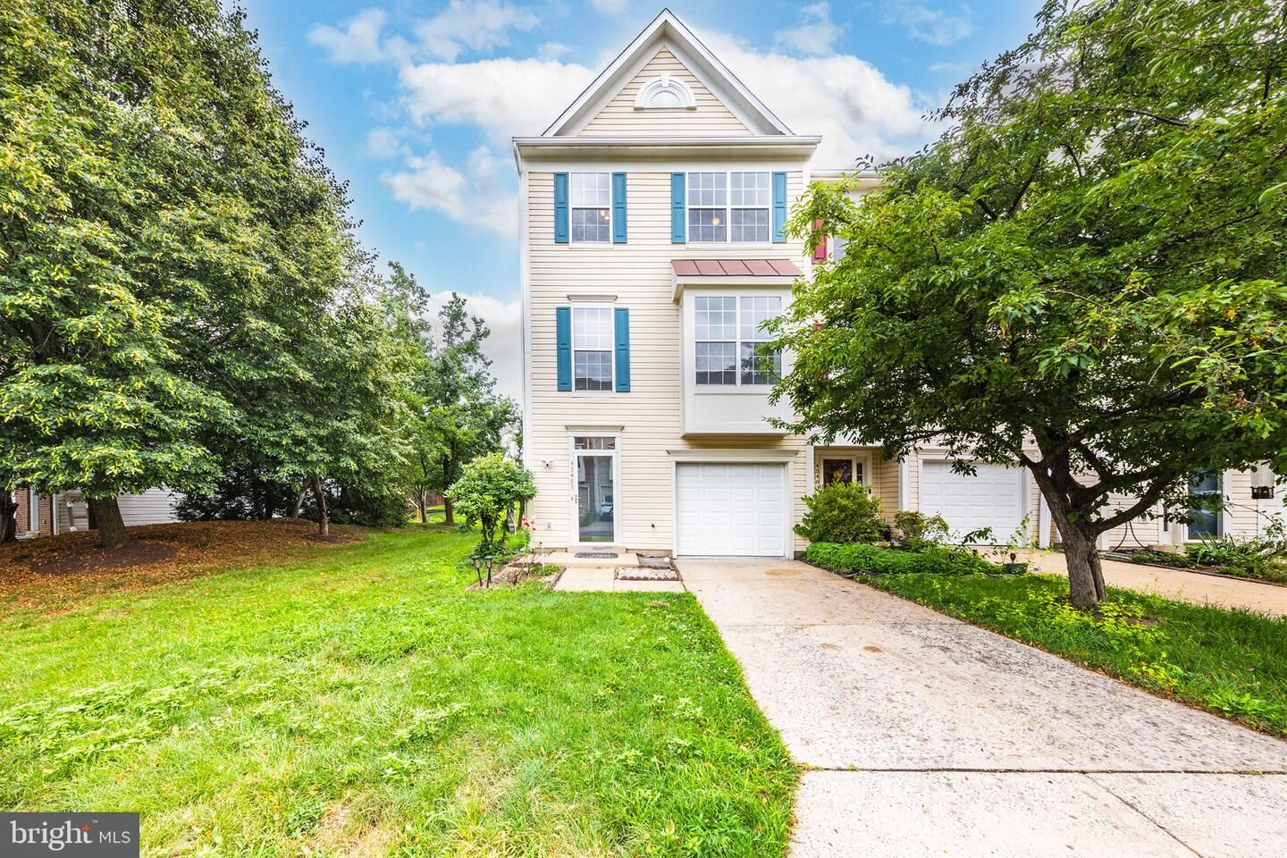 Property Photo:  45485 Baggett Terrace  VA 20166 