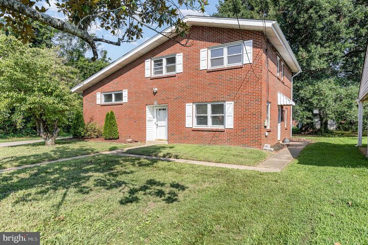 Property Photo:  715 &Amp 715 1/2 Virginia Avenue  VA 22401 
