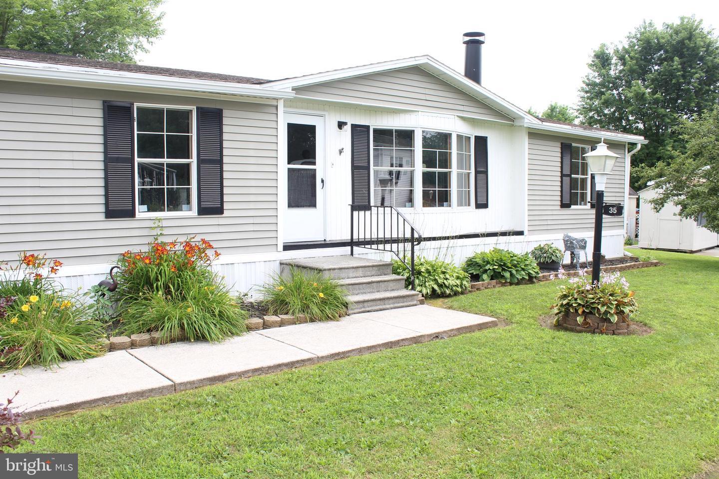 35 Bonneau Heights Road  Gettysburg PA 17325 photo