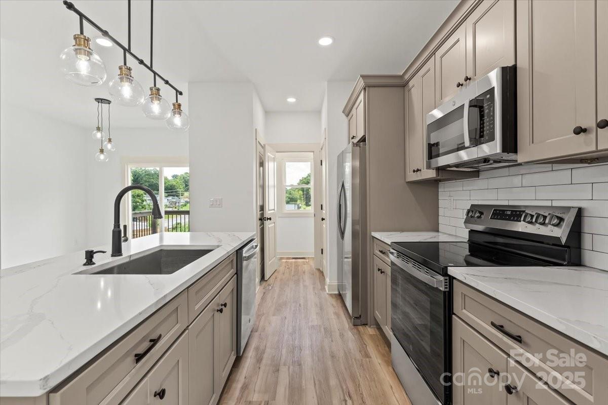 Property Photo: 431 W Norment Avenue NC 28052