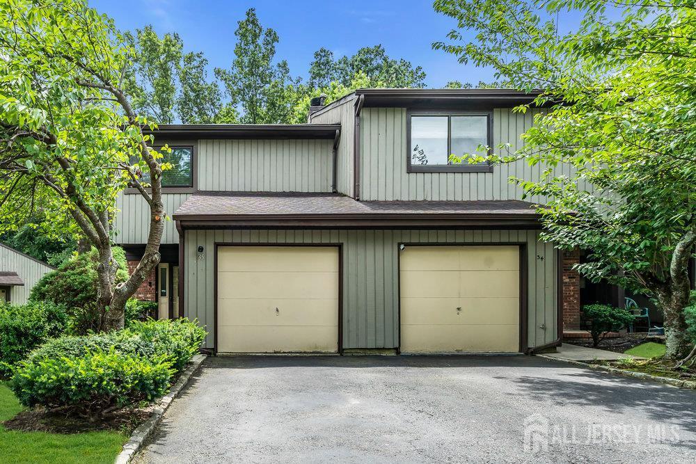 Property Photo:  35 Laurie Court 210  NJ 07747 