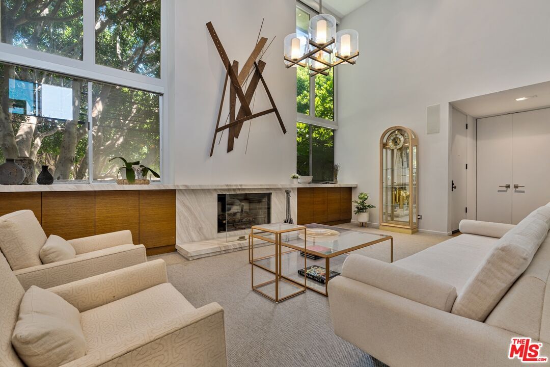 Property Photo:  1730 California Ave  CA 90403 