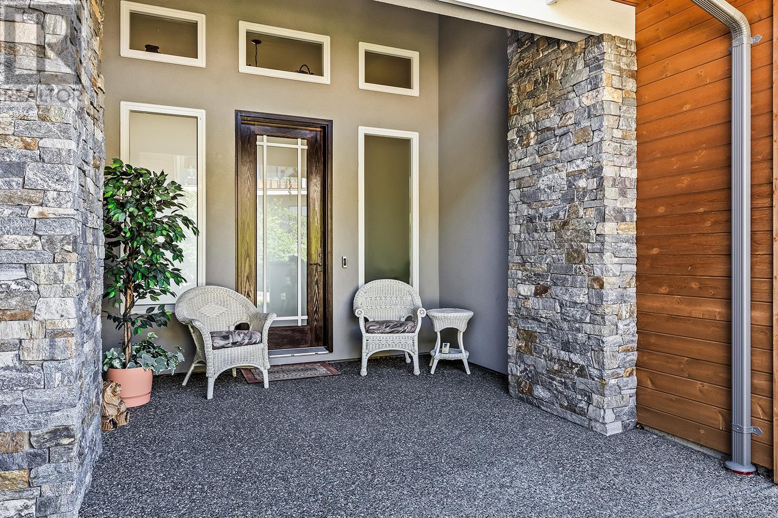 Property Photo: 1604 Kimberlite Drive BC V4V 2T4