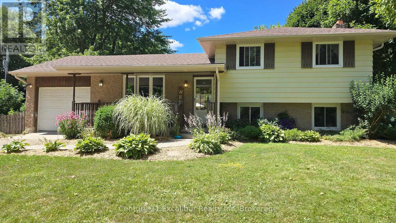 Photo de la propriété: 22 Rebecca Street West ON N0B 1A0