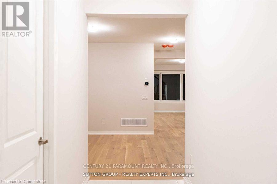 Photo de la propriété: 32 Crossmore Crescent ON N1S 0C7